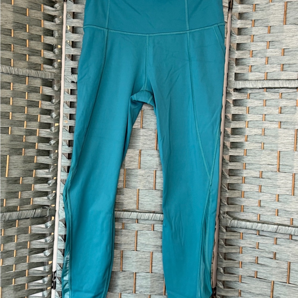 Athleta Teal Lightning 7/8 Tights